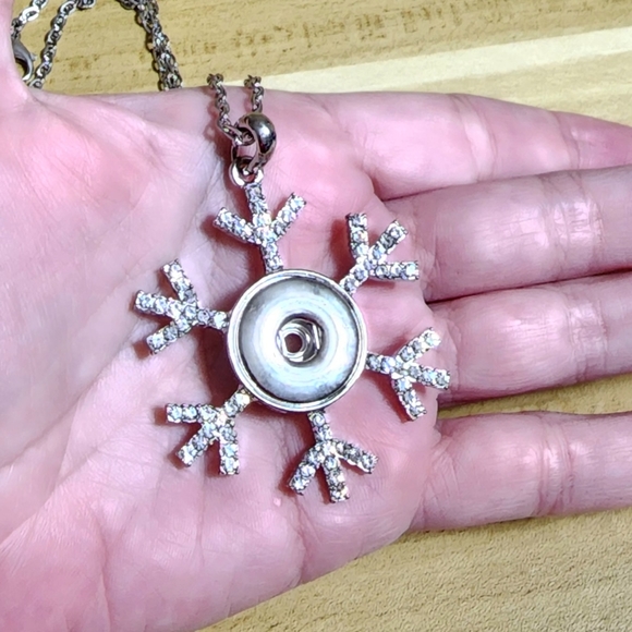 Snowflake Snap Necklace 18mm Snap Snowflake Necklace Snowflake Pendant Snap - Picture 6 of 6